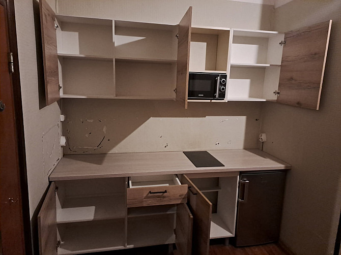 Mazlietots virtuves mēbeļu komplekts ar virtuves tehniku ļoti labā stavoklī. Mēbeļu korpusi -... Rīga - foto 4