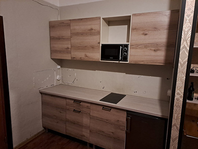 Mazlietots virtuves mēbeļu komplekts ar virtuves tehniku ļoti labā stavoklī. Mēbeļu korpusi -... Rīga - foto 1