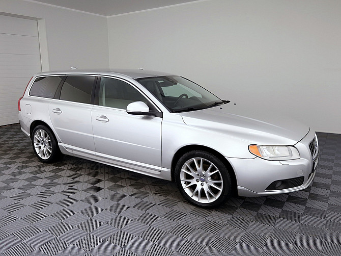 Volvo V70 Summum Facelift ATM 2.0 D4 100kW Таллин - изображение 1