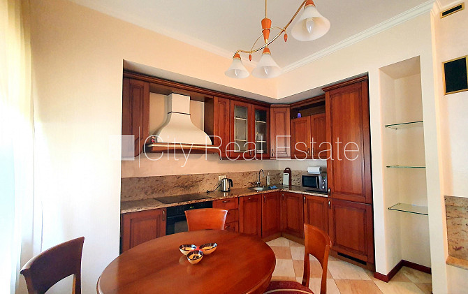 Zeme īpašumā, pagalma ēka, labiekārtota apzaļumota teritorija, vieta automašīnai, Rīga - foto 7