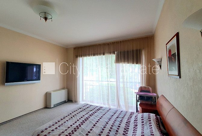 Zeme īpašumā, pagalma ēka, labiekārtota apzaļumota teritorija, vieta automašīnai, Rīga - foto 2