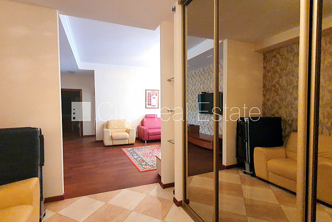 Zeme īpašumā, pagalma ēka, labiekārtota apzaļumota teritorija, vieta automašīnai, Rīga - foto 3