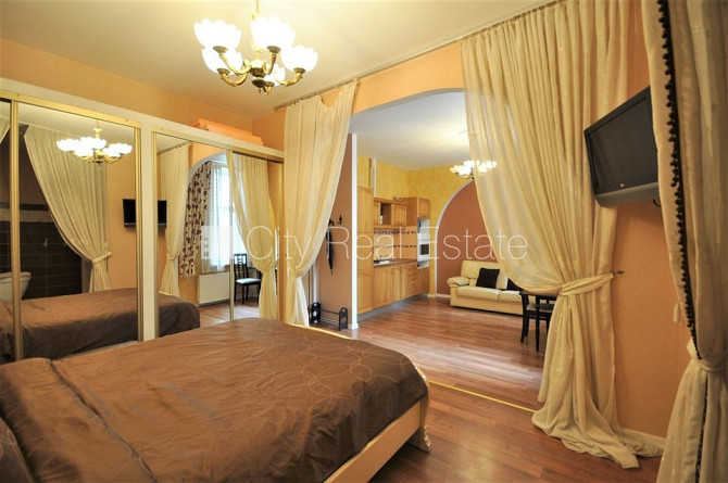 Здание во дворе, место для машины, вход со двора, окна выходят во двор, Рига - изображение 17