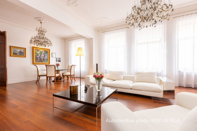 Эта красивая квартира в стиле модерн является смесью романтики и изысканности, Рига - изображение 6