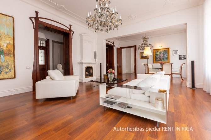 Эта красивая квартира в стиле модерн является смесью романтики и изысканности, Рига - изображение 5