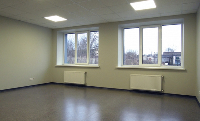 Izīrē biroju ēku Iļģuciemā.  Kopējā ēkas platība 1500 m2. 1. stāva platība 462m2;  2. Rīga - foto 5