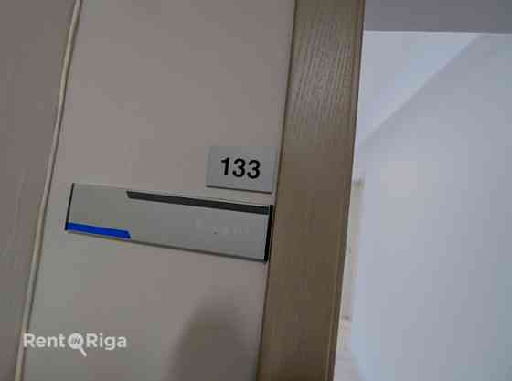 СДАЁТСЯ ОФИС В "KRASTA BIROJI", УЛ. МАЗА КРАСТА 83, РИГА  Офисное помещение площадью 51.6 м в Рига