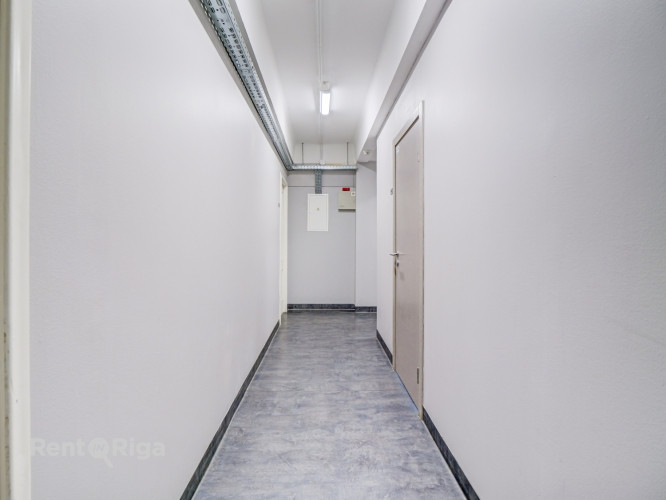 СДАЁТСЯ ОФИС В "KRASTA BIROJI", УЛ. МАЗА КРАСТА 83, РИГА  Офисное помещение площадью 51.6 м в Рига - изображение 5