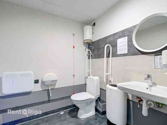 СДАЁТСЯ ОФИС В "KRASTA BIROJI", УЛ. МАЗА КРАСТА 83, РИГА  Офисное помещение площадью 20 м в Рига