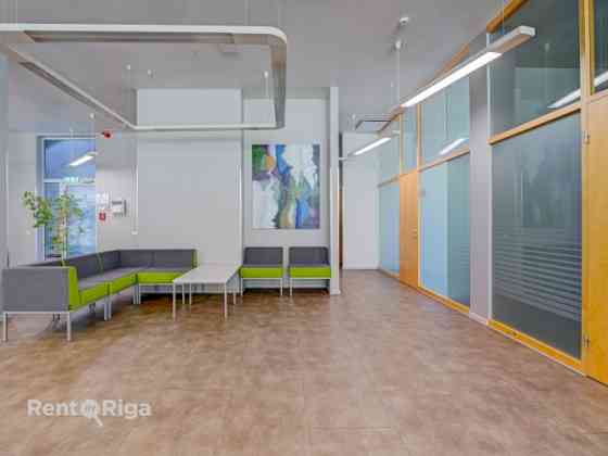 СДАЁТСЯ ОФИС В "NERETAS BIROJI", УЛ. НЕРЕТАС 2K1-107, РИГА  Офисное помещение площадью 14.4 м в Рига