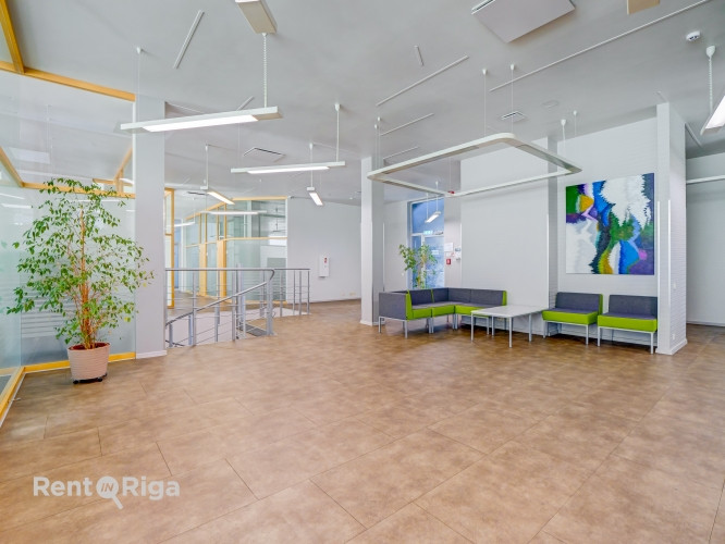 СДАЁТСЯ ОФИС В "NERETAS BIROJI", УЛ. НЕРЕТАС 2K1-107, РИГА  Офисное помещение площадью 25 м в Рига - изображение 4