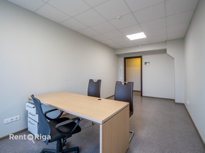 Izīrē nelielu biroju ēkas kabinetu Iļģuciemā. Pieejami dažāda veida un platību kabineti. Rīga - foto 15