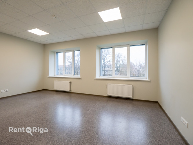 Izīrē nelielu biroju ēkas kabinetu Iļģuciemā. Pieejami dažāda veida un platību kabineti. Rīga - foto 13