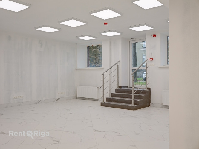 Jaunas, plašas un modernas telpas Klusajā centrā  Piedāvājam nomai mūsdienīgas un stilīgas Rīga - foto 1