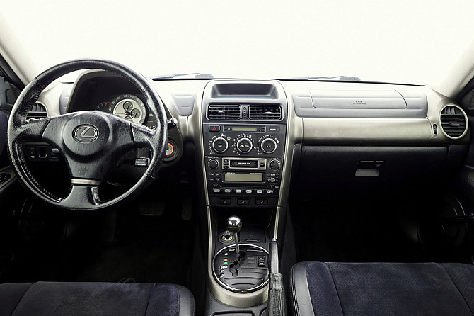 Lexus IS 200 Luxury ATM 2.0 114kW Таллин - изображение 5