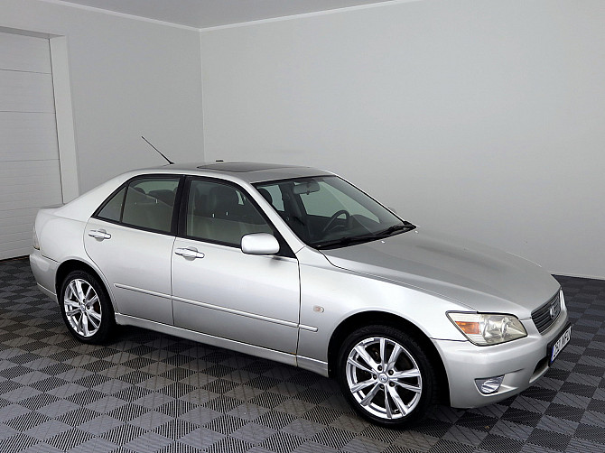 Lexus IS 200 Luxury ATM 2.0 114kW Таллин - изображение 1