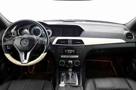 Mercedes-Benz C 250 Avantgarde Facelift ATM 1.8 150kW Таллин