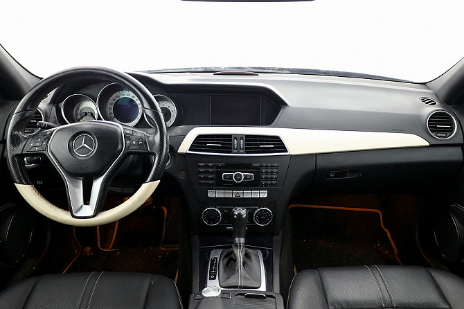 Mercedes-Benz C 250 Avantgarde Facelift ATM 1.8 150kW Таллин - изображение 5