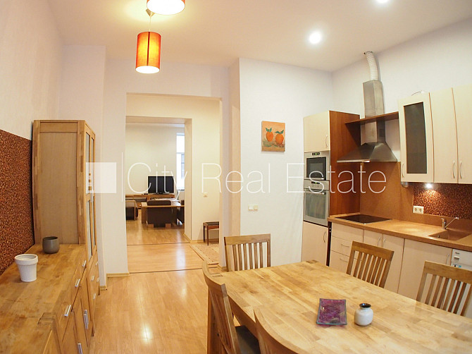 Pagalma ēka, renovēta māja, slēgts pagalms, ir lifts, kāpņu telpa pēc kapitālā remonta, Rīga - foto 20