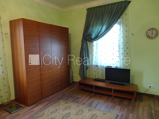 Фасадный дом, реновированный дом, закрытый двор, вход с улицы и со двора, лифт, Рига - изображение 20