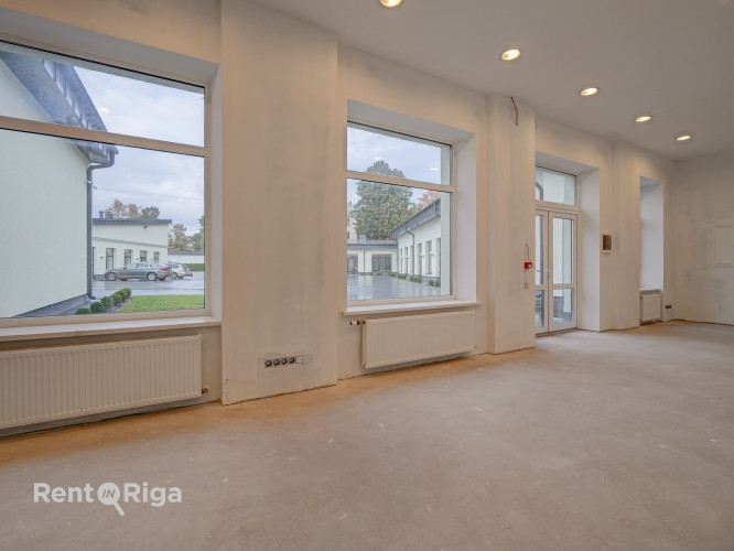 Jaunas, plašas un modernas telpas Klusajā centrā.  Piedāvājam nomai mūsdienīgas un stilīgas Rīga - foto 4