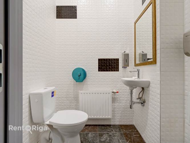 Plašas apkurināmas noliktavas telpas ar paceļamajiem vārtiem Klusajā centrā.  Piedāvājam Rīga - foto 6