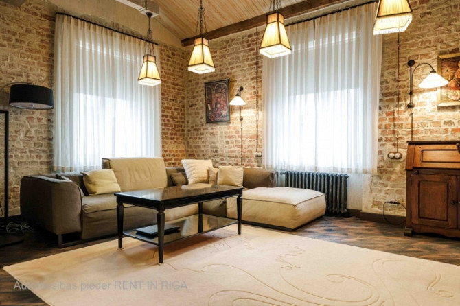 Ekskluzīvs divstāvu dzīvoklis Klusajā centrā  komforts, elegance un arhitektūra  Pārdošanā Rīga - foto 5