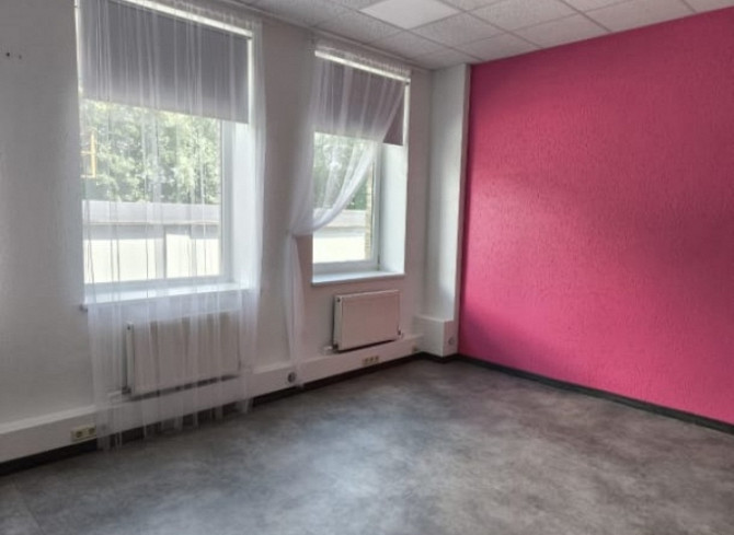 Birojs Torņakalnā  + Plānojums: viena telpa. + Koplietošanas WC. + Teritorija apsargāta 24/7. + Vide Рига - изображение 1