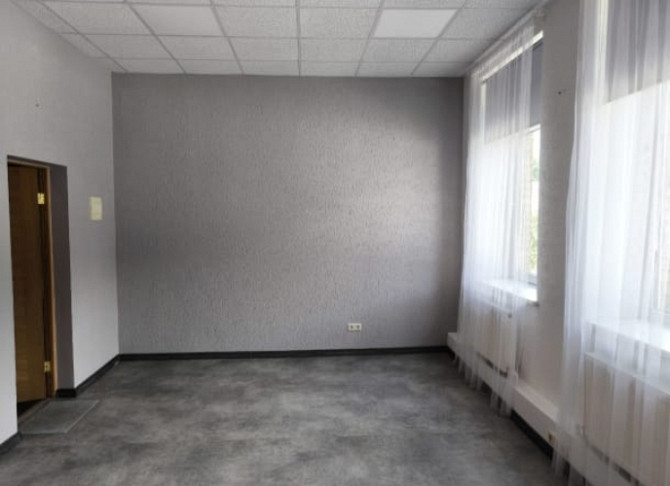 Birojs Torņakalnā  + Plānojums: viena telpa. + Koplietošanas WC. + Teritorija apsargāta 24/7. + Vide Рига - изображение 3