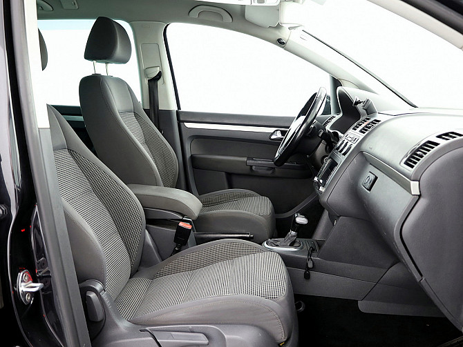 Volkswagen Touran Comfortline ATM 2.0 TDI 103kW Таллин - изображение 6