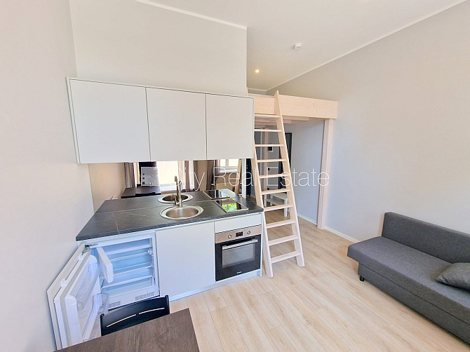 Fasādes māja, renovēta māja, slēgts pagalms, ieeja no ielas un pagalma, kāpņu telpa pēc Rīga - foto 16