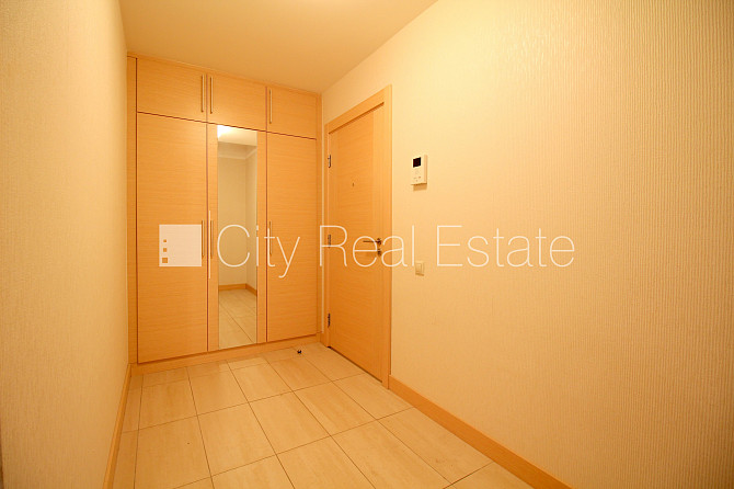 Fasādes māja, renovēta māja, slēgts pagalms, ieeja no ielas un pagalma, kāpņu telpa pēc Rīga - foto 10