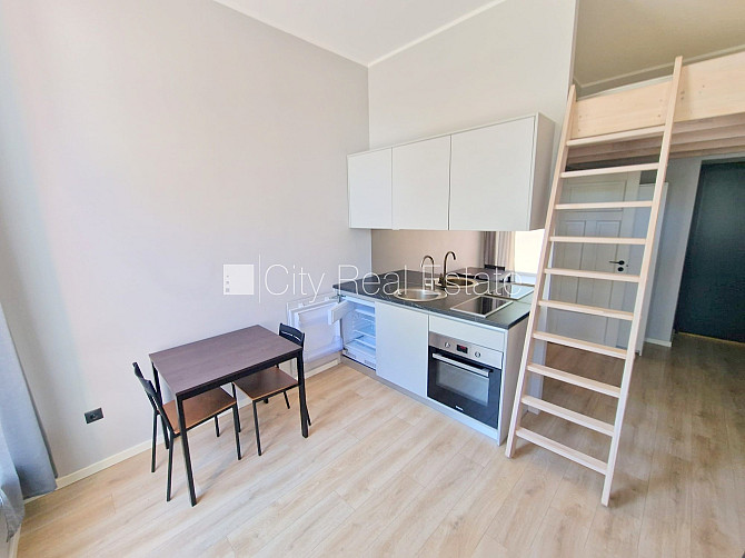 Fasādes māja, renovēta māja, slēgts pagalms, ieeja no ielas un pagalma, kāpņu telpa pēc Rīga - foto 19