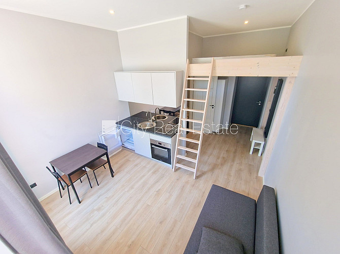 Fasādes māja, renovēta māja, slēgts pagalms, ieeja no ielas un pagalma, kāpņu telpa pēc Rīga - foto 14