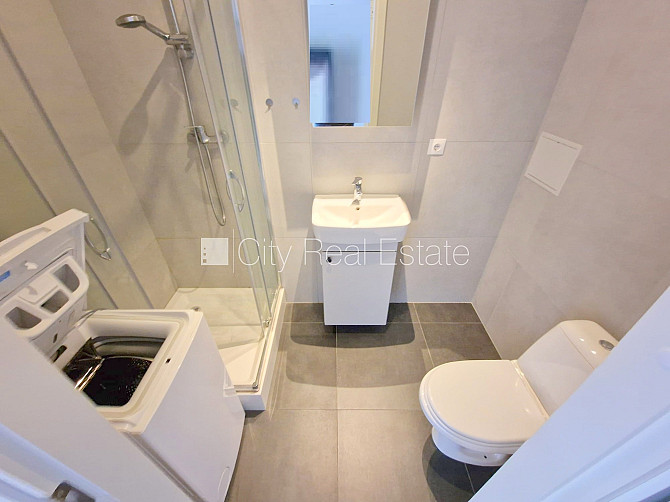 Projekts - Eksporta 12, renovēta māja, vieta vairākām automašīnām, cokolstāvs, logi vērsti Rīga - foto 11