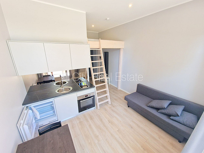 Projekts - Eksporta 12, renovēta māja, vieta vairākām automašīnām, cokolstāvs, logi vērsti Rīga - foto 2