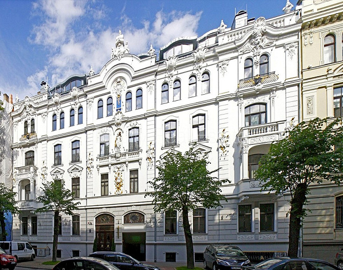 Fasādes māja, restaurēta māja, ieeja no ielas, mansards, logi vērsti mājas abās pusēs, Rīga - foto 11