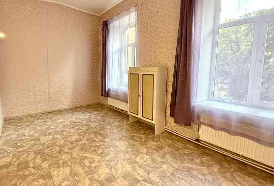 Tiek pārdots gaišs un plašs trīsistabu dzīvoklis centrā. Lieliska izvēle tiem, kas novērtē... Rīga