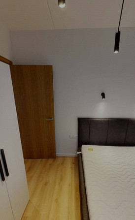 Tiek piedāvāts kvalitatīvs un pilnībā mēbelēts divistabu dzīvoklis jaunā projektā Rīgas Rīga - foto 7