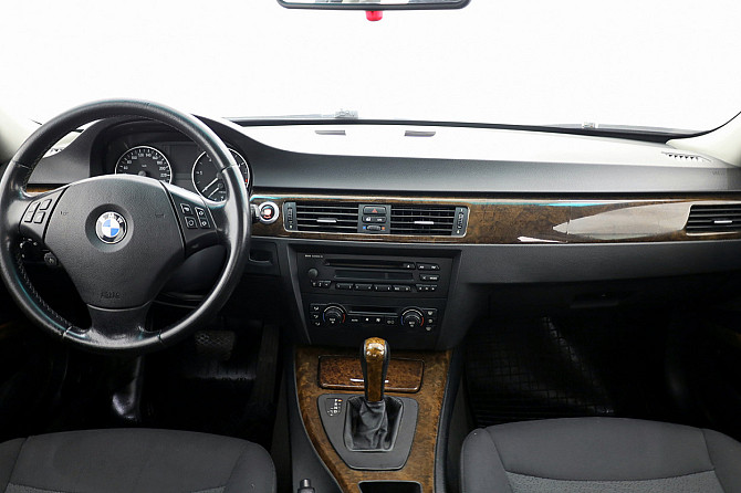 BMW 320 Business ATM 2.0 D 120kW Таллин - изображение 5