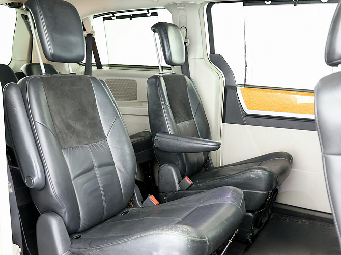 Chrysler Grand Voyager Stow N Go Limited 2.8 CRD 120kW Таллин - изображение 7