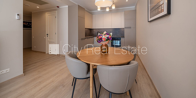 Новостройка, фасадный дом, благоустроенный озеленённый двор, подземная стоянка, Юрмала - изображение 15