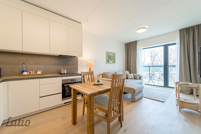 Izīrē modernu 2 istabu dzīvokli Mežaparkā, Mirdzas Ķempes ielā 

Tiek izīrēts jauns, Rīga - foto 2