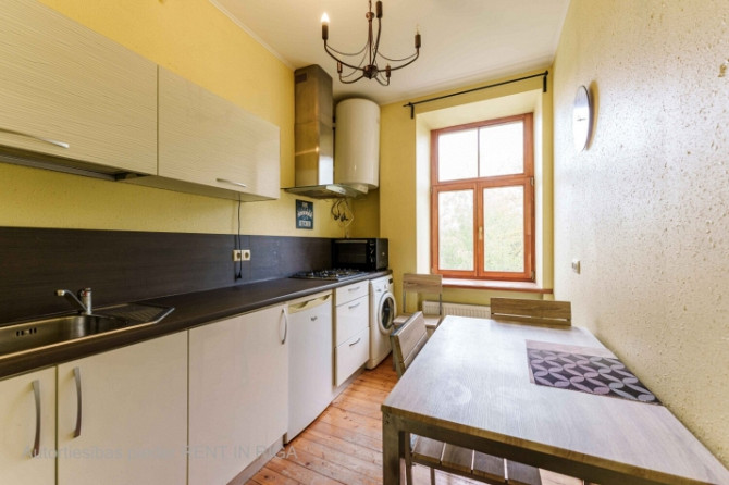 Pārdod mājīgu un siltu 1-istabas dzīvokli Rīgas centrā!  Gaišs, omulīgs un pilnībā Rīga - foto 7