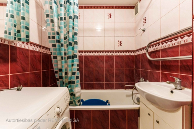 Pārdod mājīgu 2 istabu dzīvokli zaļajā un mierīgajā Āgenskalnā  Piedāvājumā gaišs un Rīga - foto 9