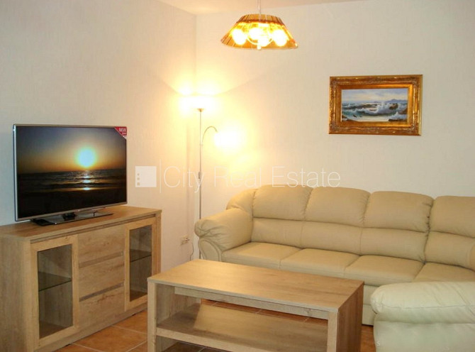 Фасадный дом, реновированный дом, закрытый двор, вход с улицы и со двора, Рига - изображение 9