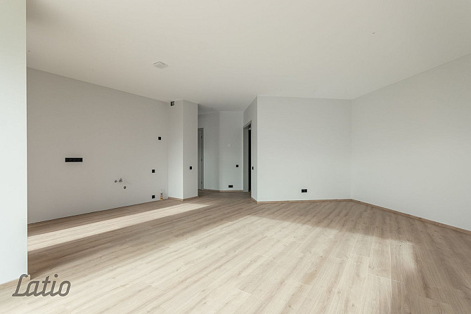 Ekskluzīvā vietā, Siguldas centrā, pieejams 4-istabu dzīvoklis ar plašu terasi. Pārdod Sigulda - foto 5