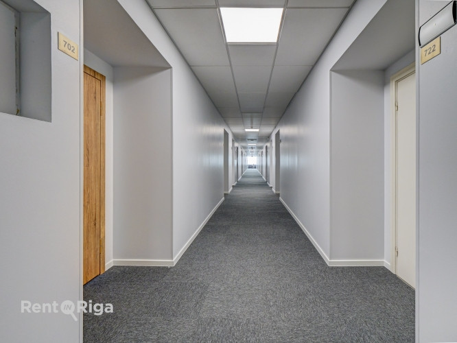 Kvalitatīvs, kompakta izmēra birojs renovētā ēkā  Ganību dambī 24D.  Birojs atrodas ēkas Rīga - foto 7