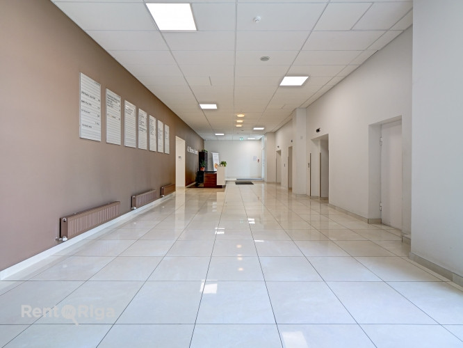 Kvalitatīvs, kompakta izmēra birojs renovētā ēkā  Ganību dambī 24D.  Birojs atrodas ēkas Rīga - foto 9