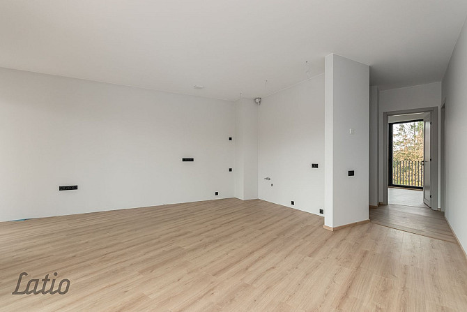 Ekskluzīvā vietā, Siguldas centrā, pieejams 3-istabu dzīvoklis ar plašu terasi. Pārdod Sigulda - foto 3